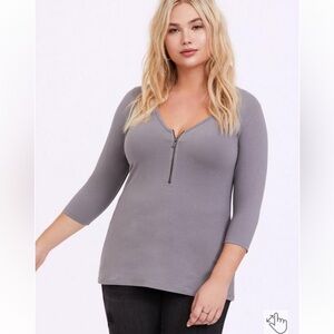 Torrid 10 00x Slate Grey Foxy V-Neck Zip-Front Tee NWT